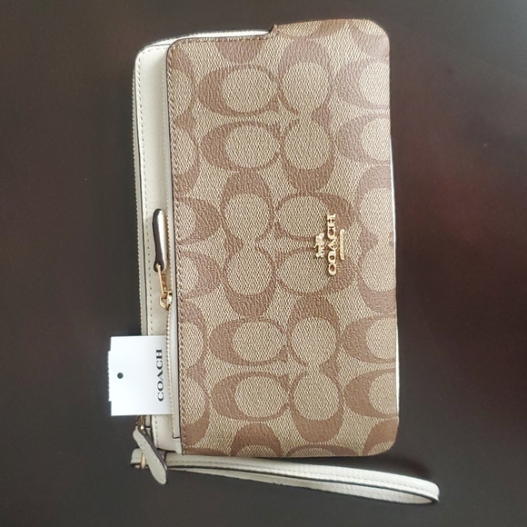 Coach large wristlet - Picture 1 of 9
